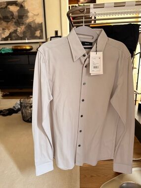 Theory Vapor Structure Knit Polo in Light Gray